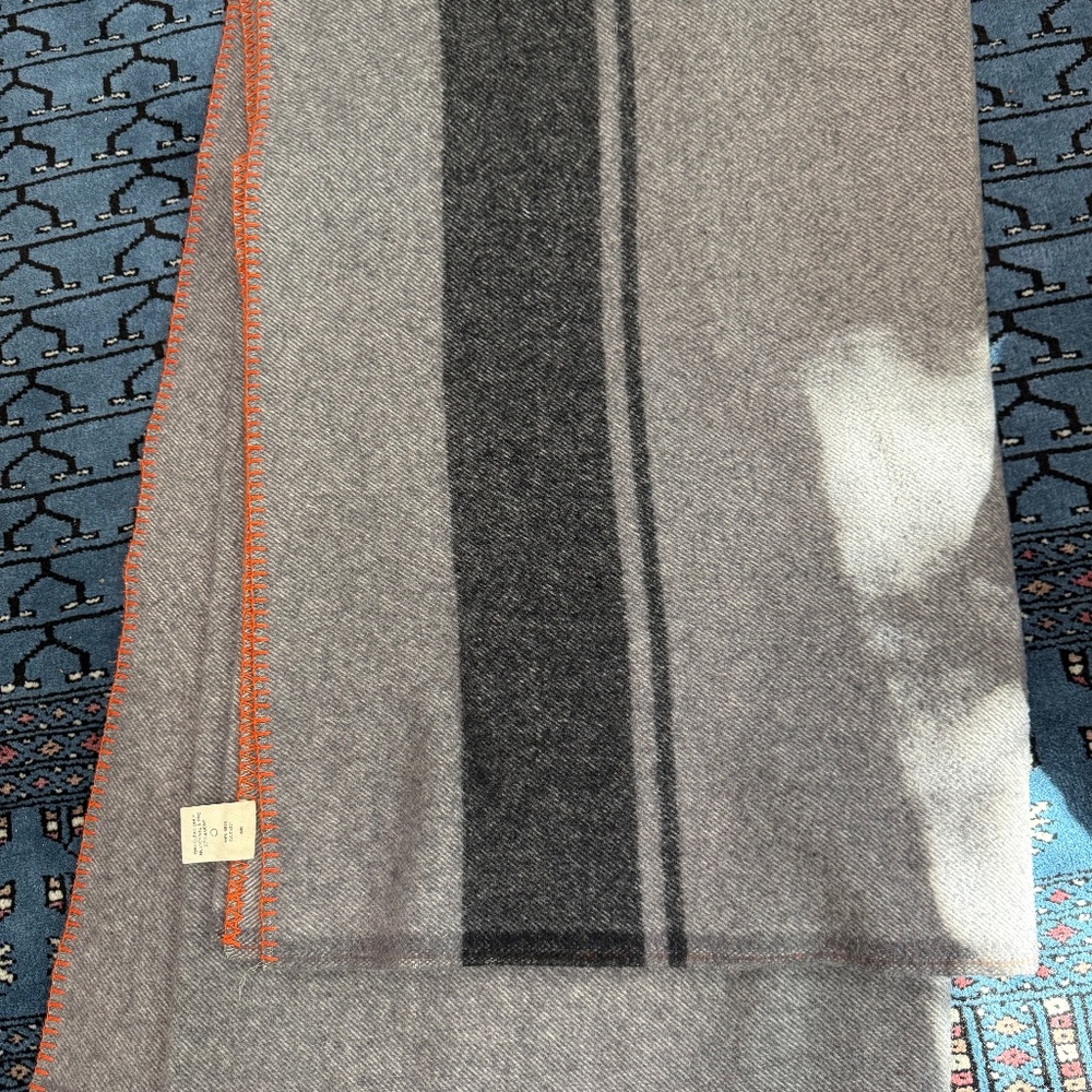 Like NEW 100% Wool Woolrich Throw